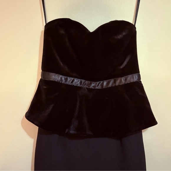 $9🎅🏼  Black Velvet Peplum Strapless Sweetheart Neckline Cocktail Dress - Picture 2 of 14